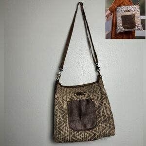 Myra Beige/Brown Chevron Canva Shoulder Bag Traveler's